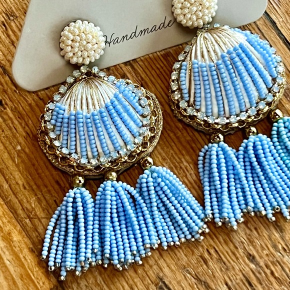 🌺🎉HP🎉🌺 NWT Deepa Gurnani Luxe Beaded Crystal Seashell Chandeliers - Picture 2 of 15